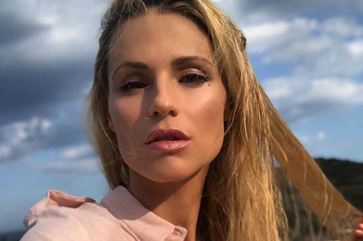 Michelle Hunziker Ad Amici La Frecciata Di Veronica Peparini L