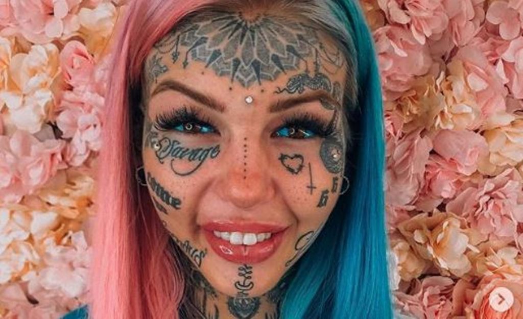 Amber Luke Il Corpo Ricoperto Di Tatuaggi Quanto Ha Speso E Come Era Prima