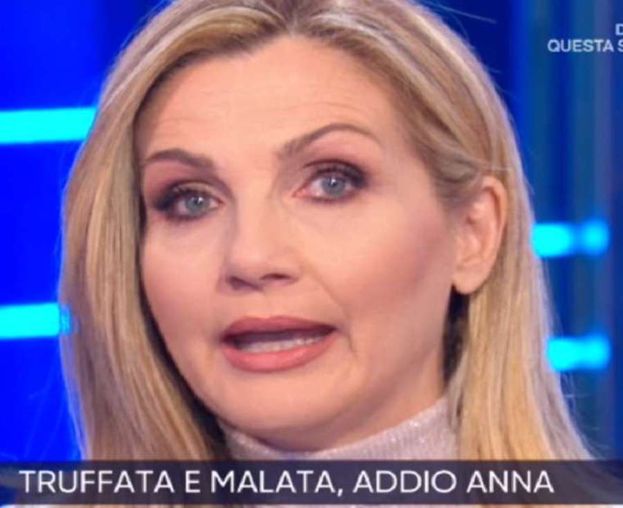 Lorella Cuccarini piange a La vita in diretta È morta Anna Molli