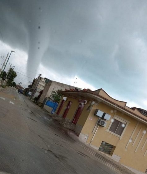 In Sicilia Il Maltempo Continua A Colpire Duro Ancora Danni E Tromba D