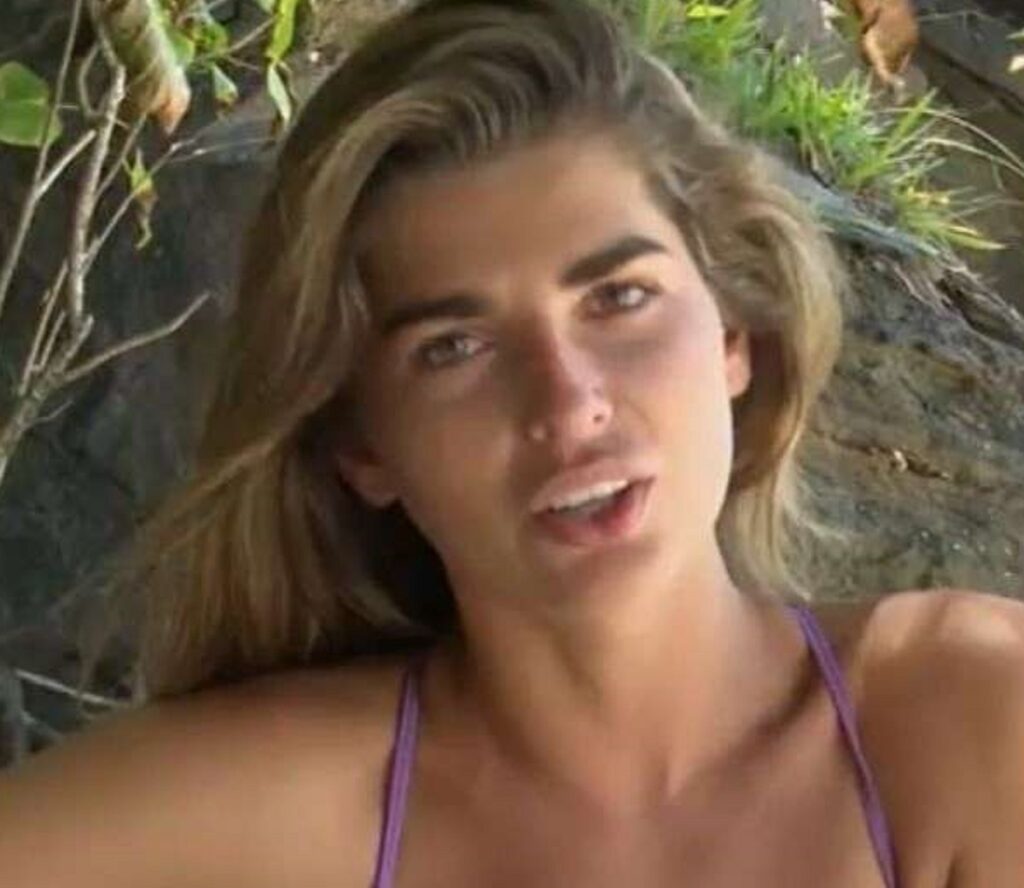 Estefania Bernal La Scoperta Dopo Il Caso All Isola Dei Famosi Sul Leader