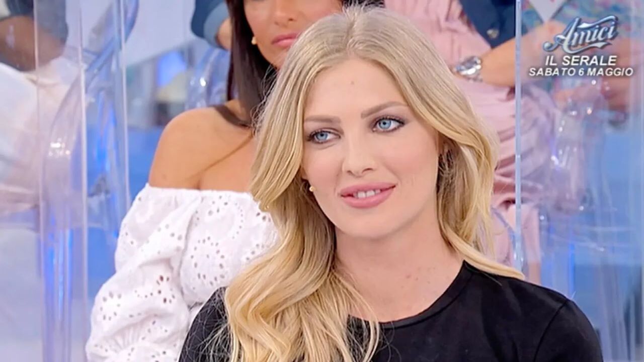 Successo Subito Dopo La Scelta Nicole E Carlo La Notizia