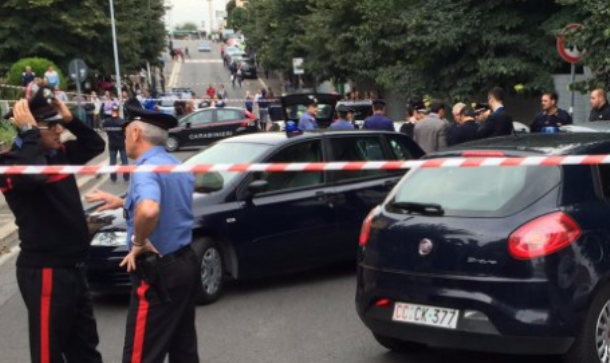 Omicidio Di Fronte Alla Scuola Un Carabiniere Spara Alla Moglie