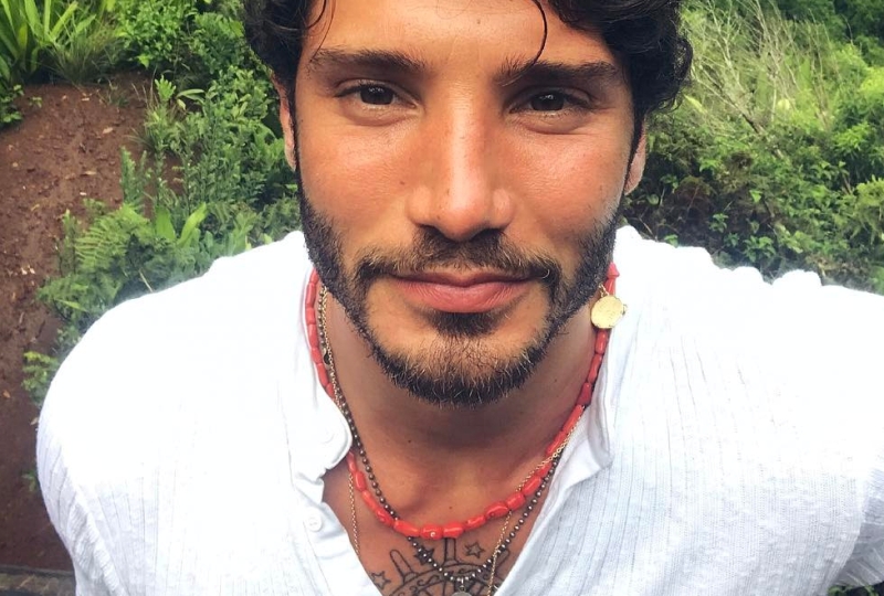 Isola Dei Famosi, Stefano De Martino In Mutande Infiamma Instagram ...