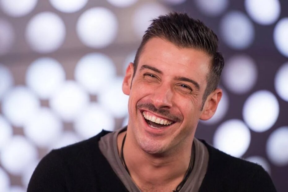 Chi è Francesco Gabbani cantante età altezza peso fidanzata figli