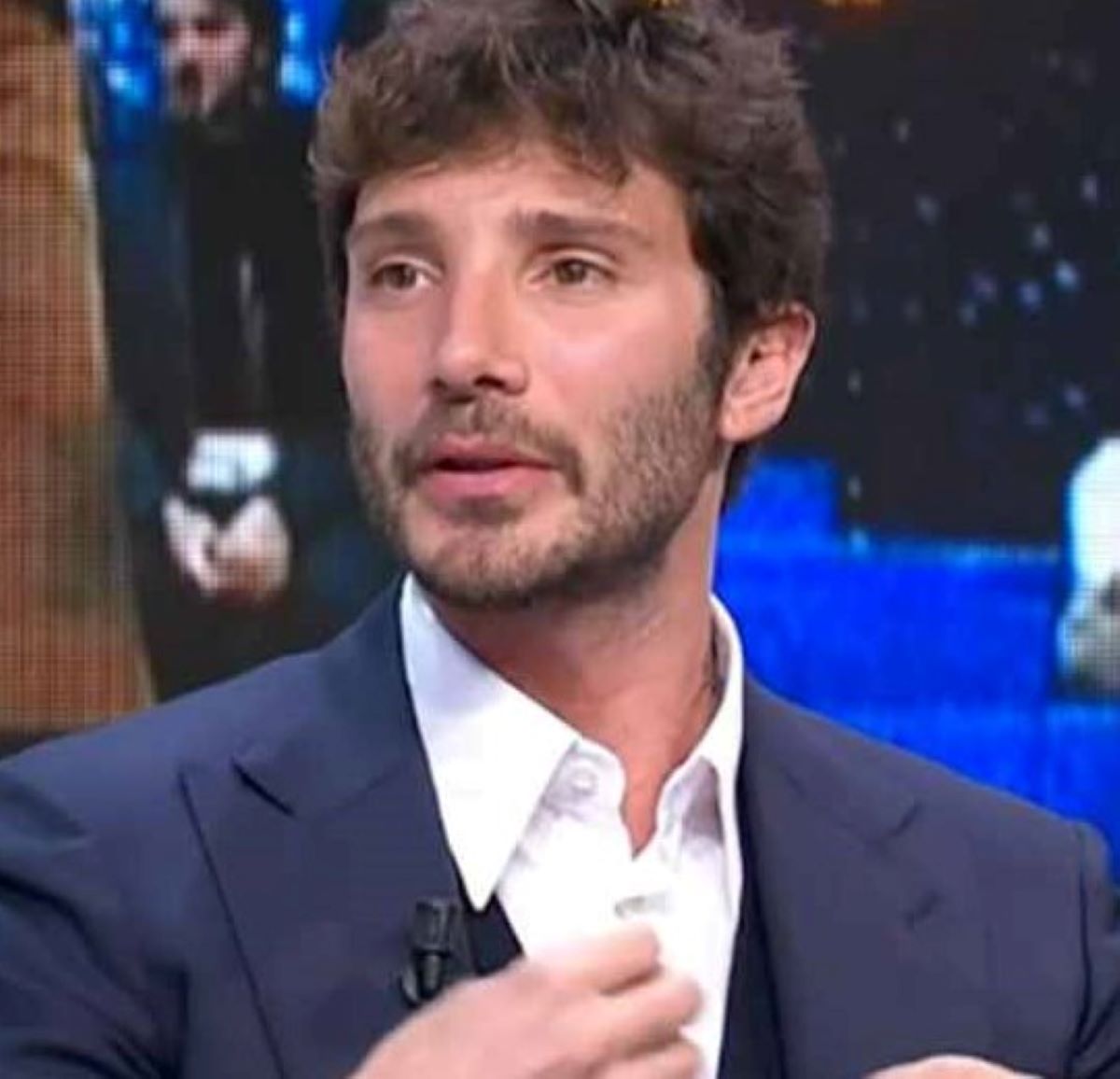 Stefano De Martino Via Amici Al suo posto Elodie