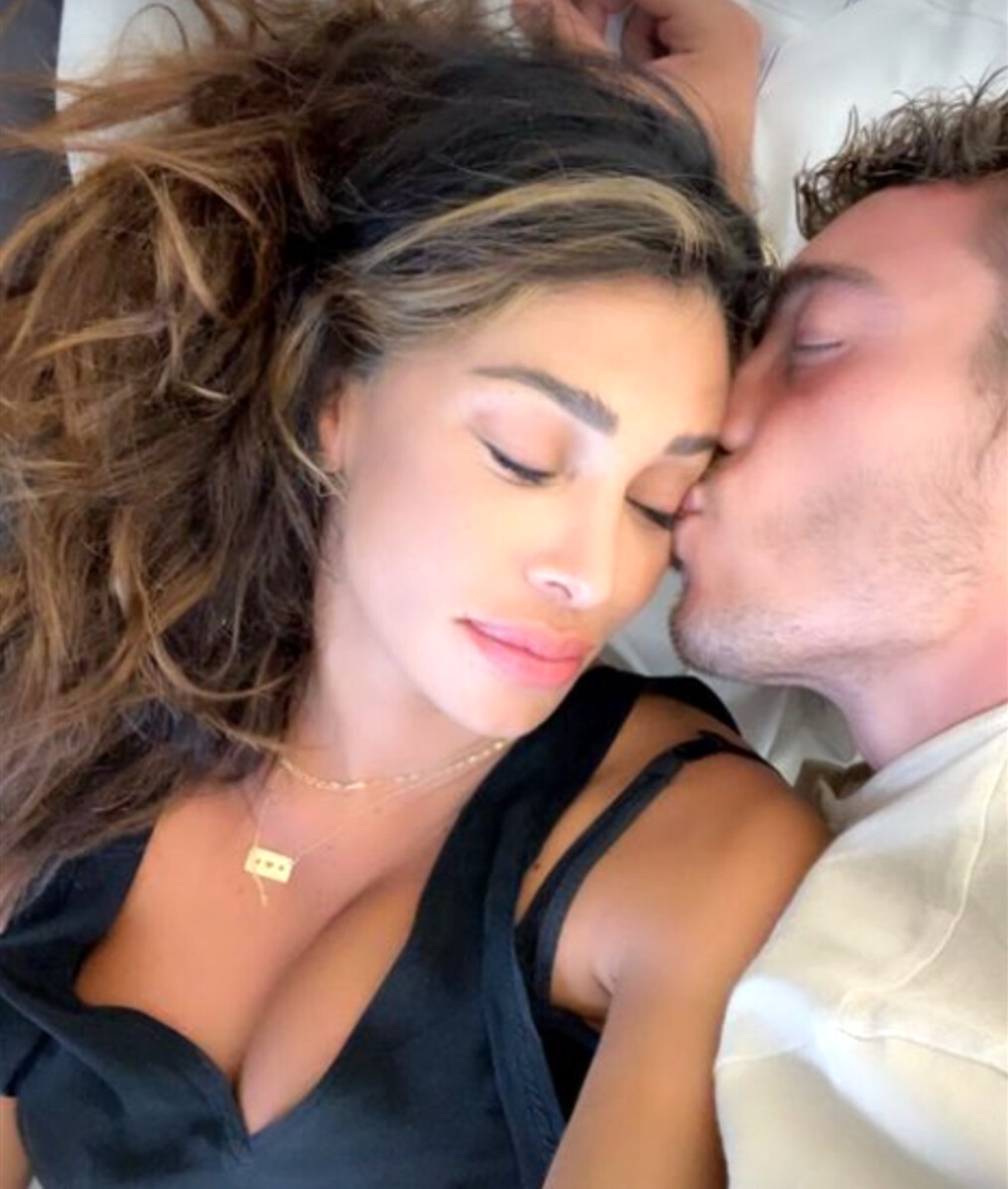 belen rodriguez anello matrimonio