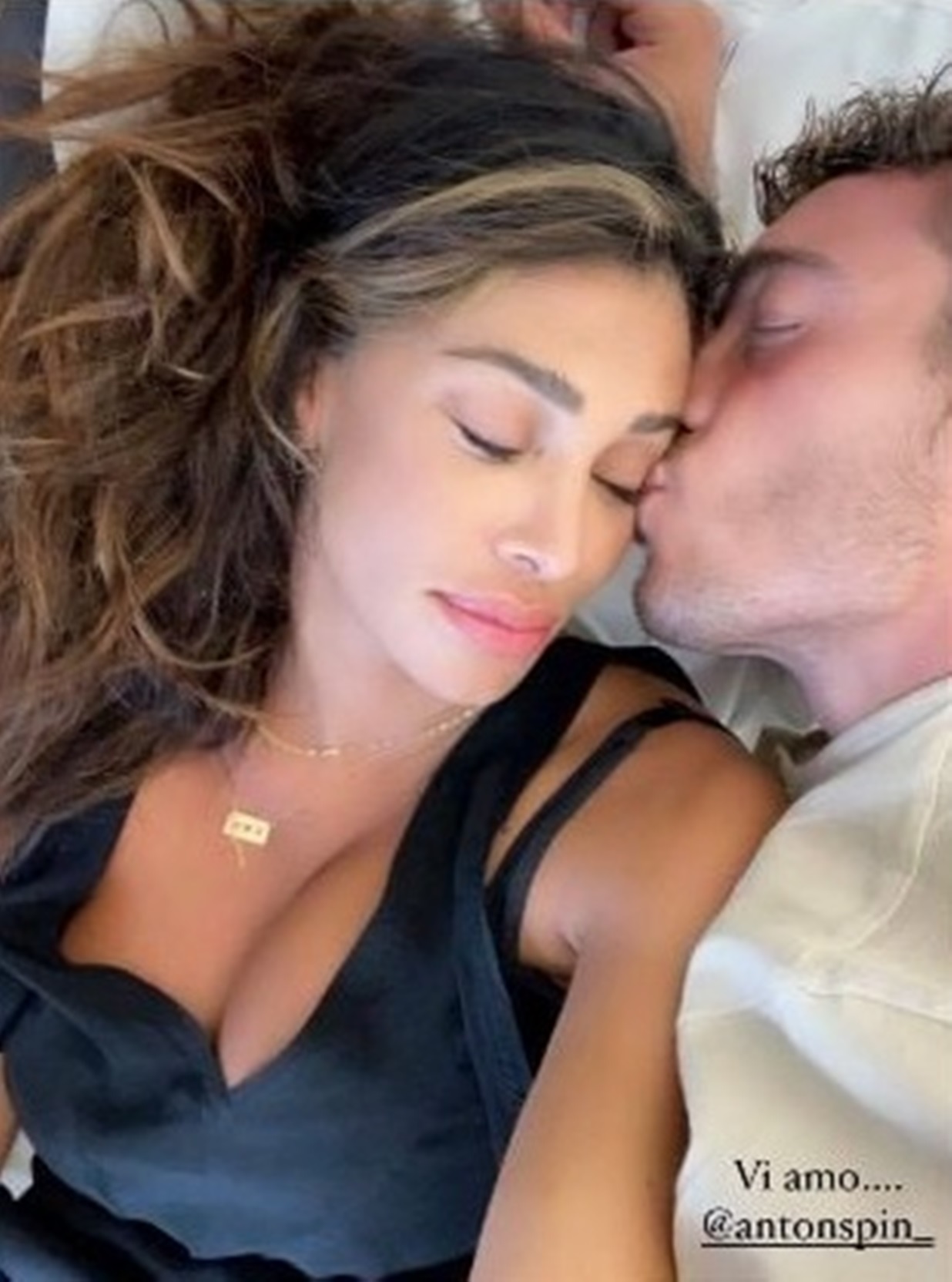 belen rodriguez antonino spinalbese crisi social