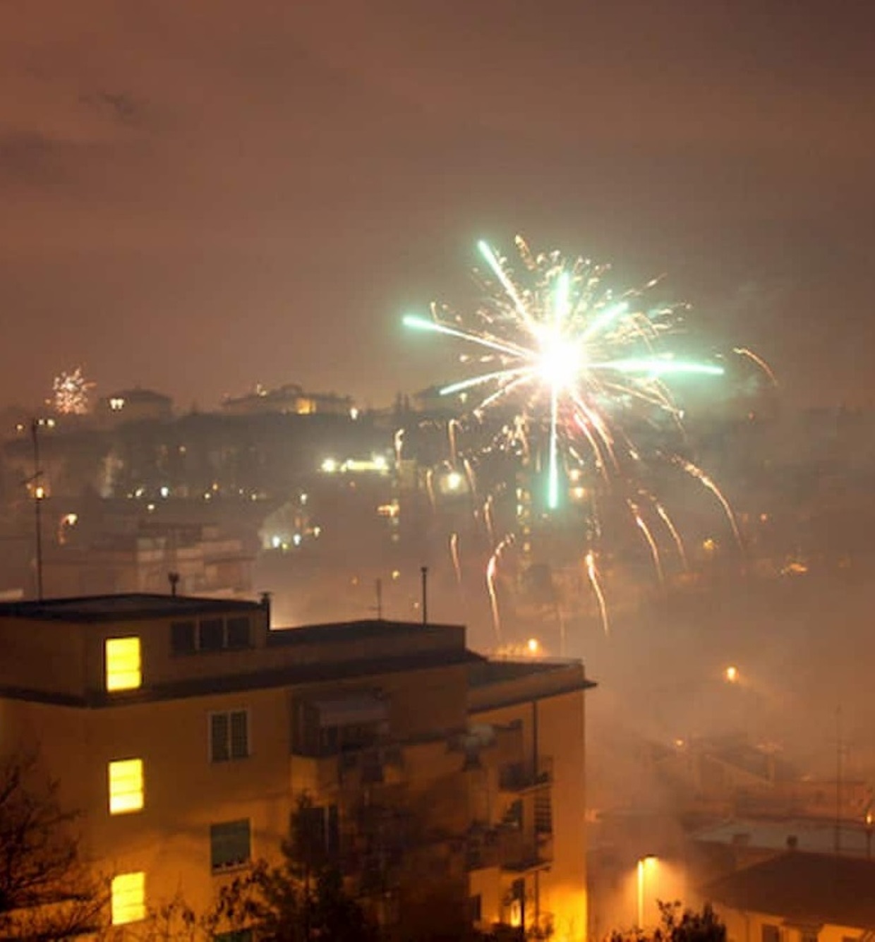 covid stop feste in piazza campania