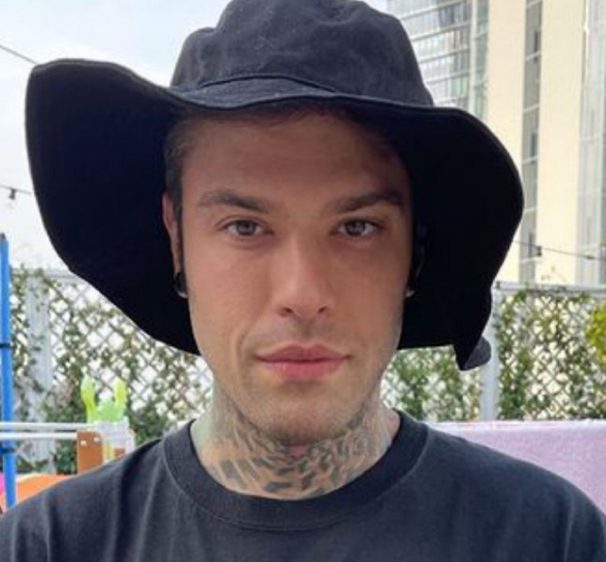 Perché Fedez è Sparito Dai Social: La Scoperta Choc Della Madre Del Rapper