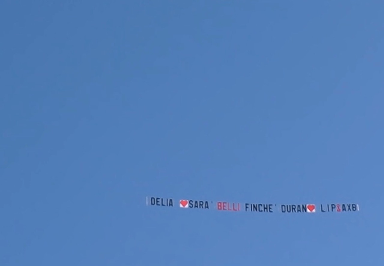 Delia Duran aereo di Alex Belli GF Vip reazione soleil Sorge