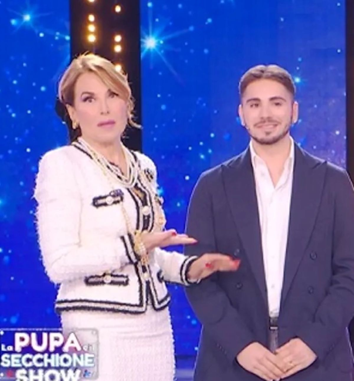 La pupa e il secchione Arrivi Luca Onestini Alessia Macari Guenda Goria