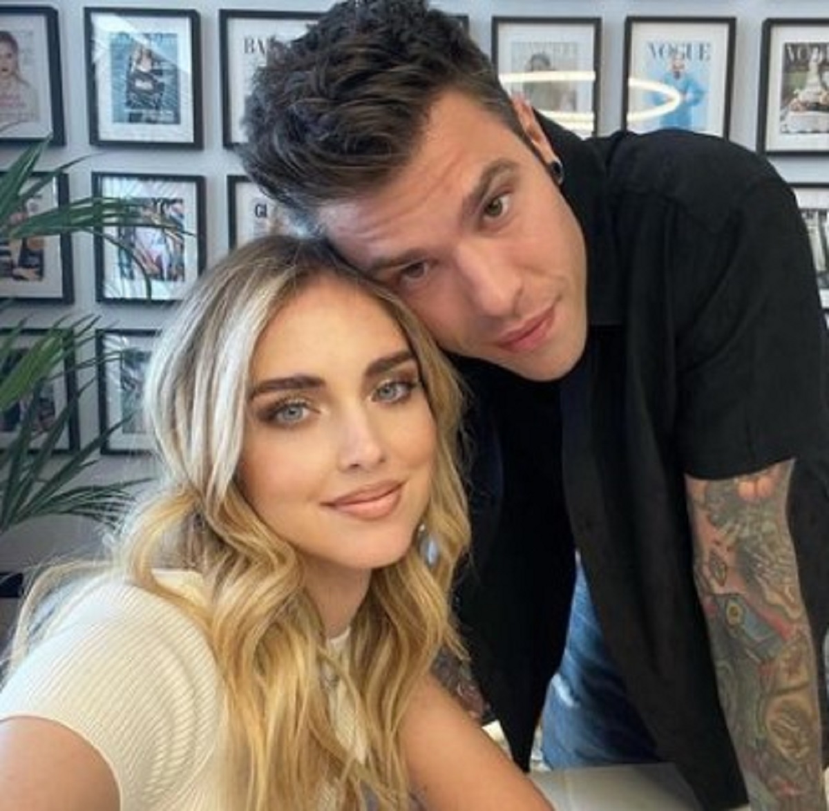 Chiara Ferragni Fedez decisione doppio cognome Leone Vittoria figli critiche