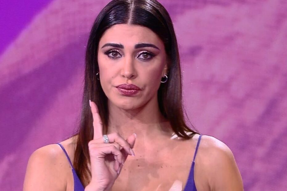 Belen Rodriguez Perché è sparita dai social