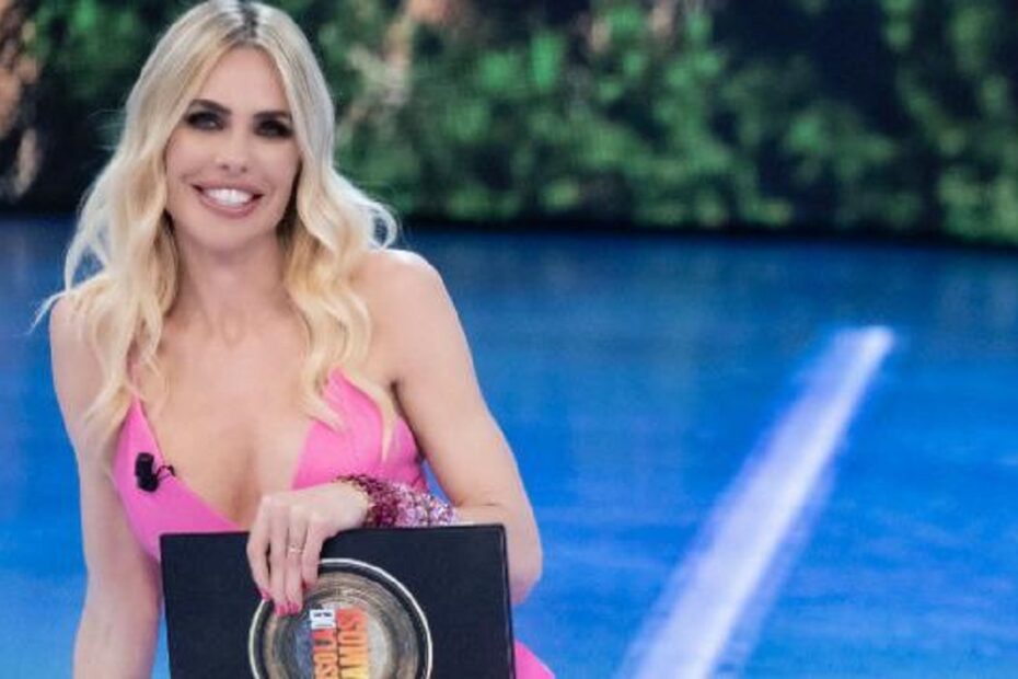 Ilary Blasi borsa di lusso look scuola Isabel