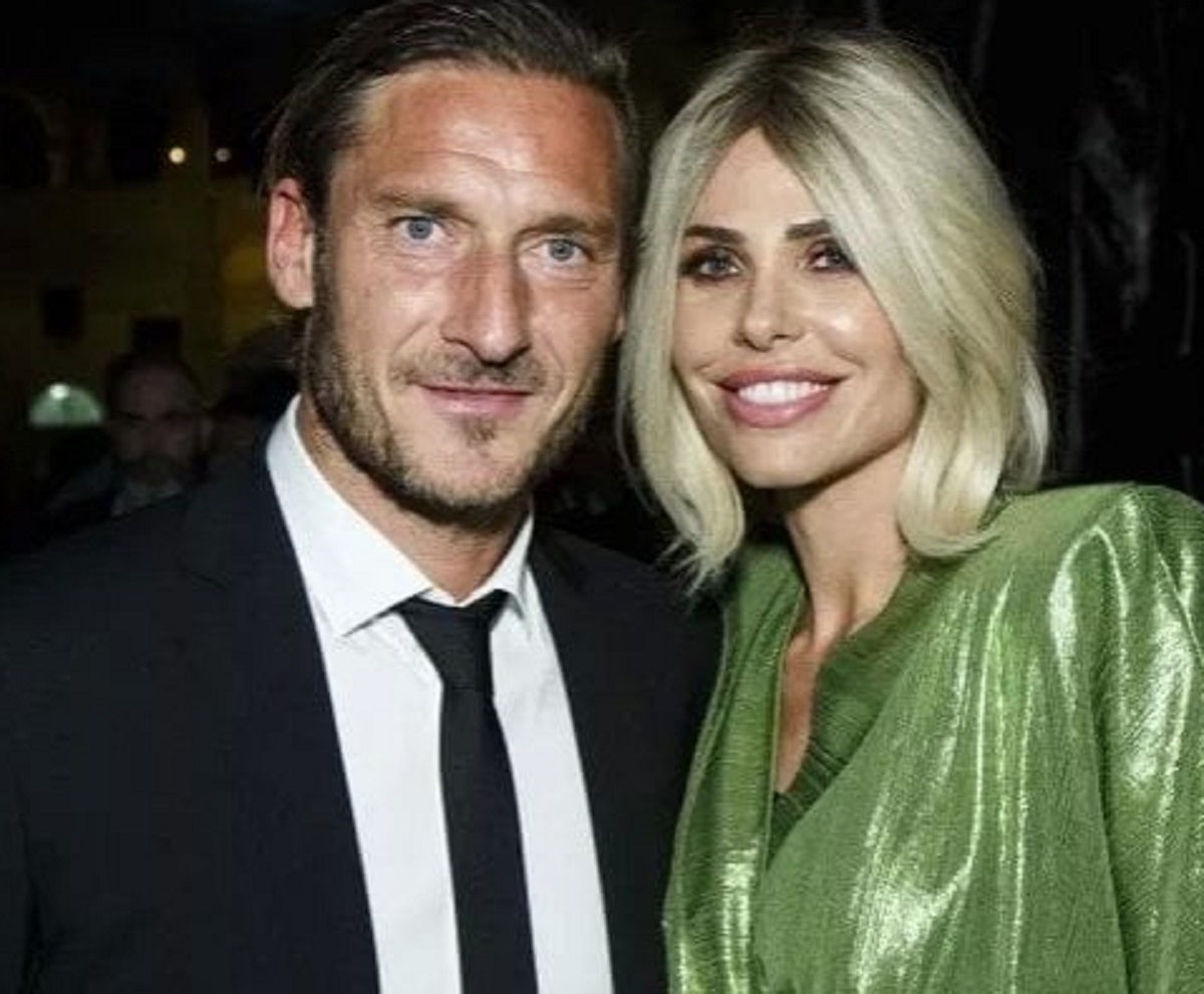 La smentita dell'avvocato di Ilary Blasi sull'assegno chiesto a Francesco Totti