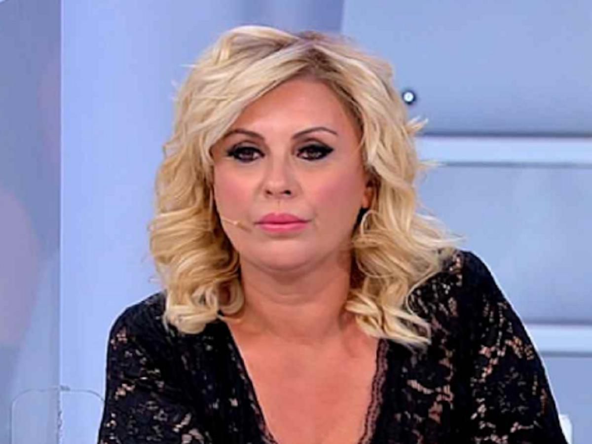 Tina Cipollari scoppia in lacrime a Verissimo