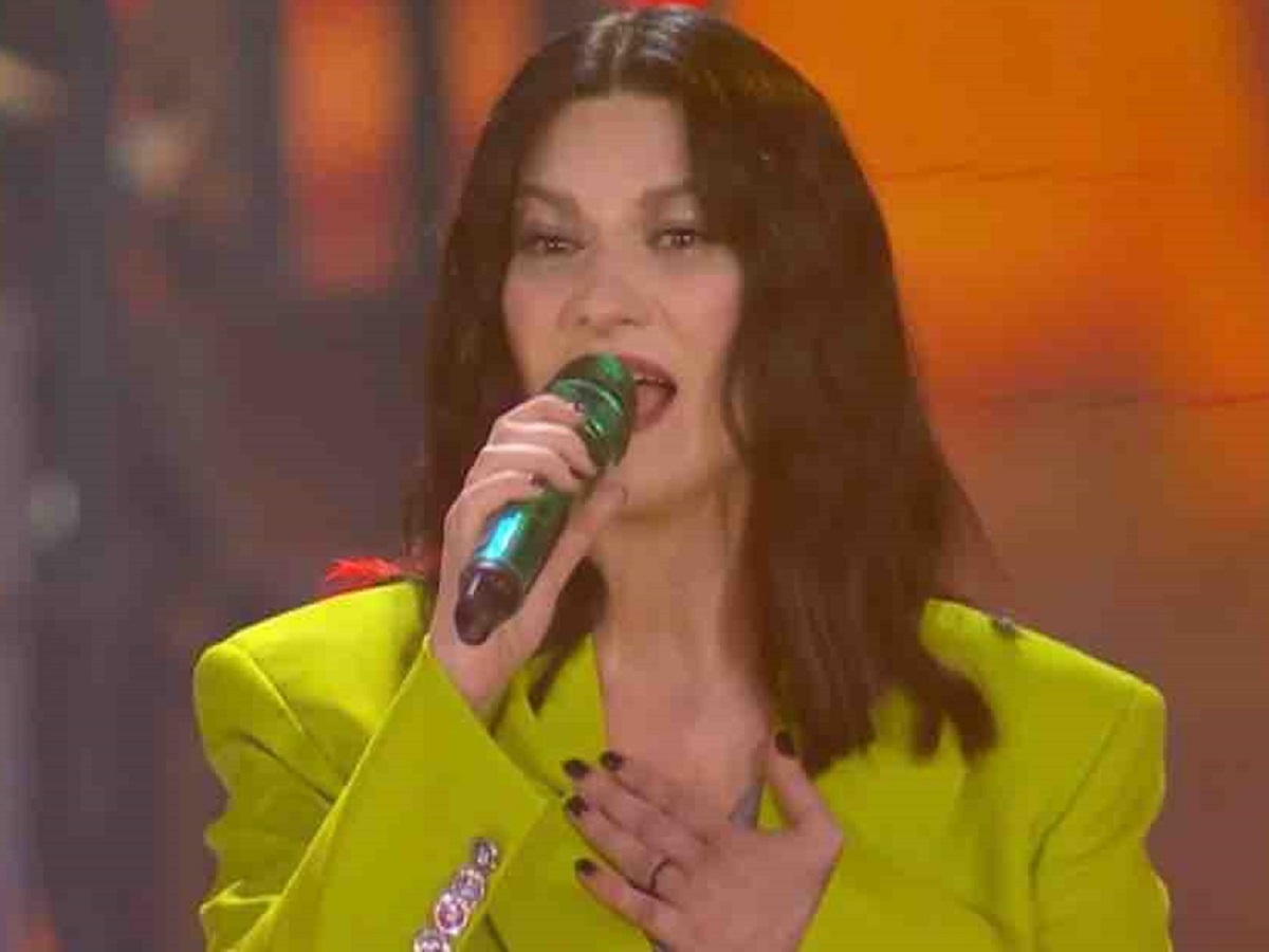 Laura pausini discorso divide pubblico