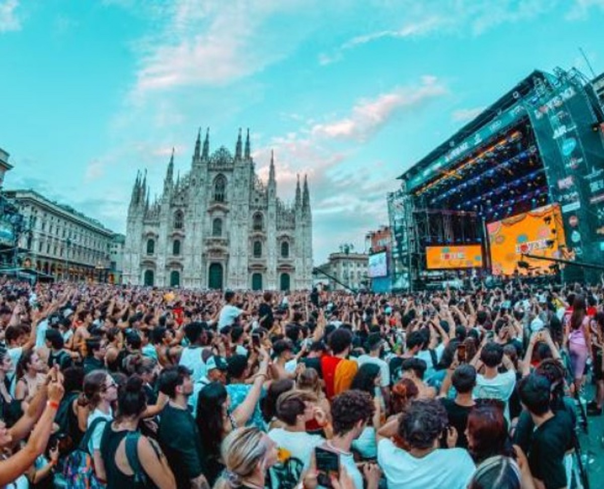 LoveMi 2023 insulti dal pubblico a Annalisa e Orietta Berti 