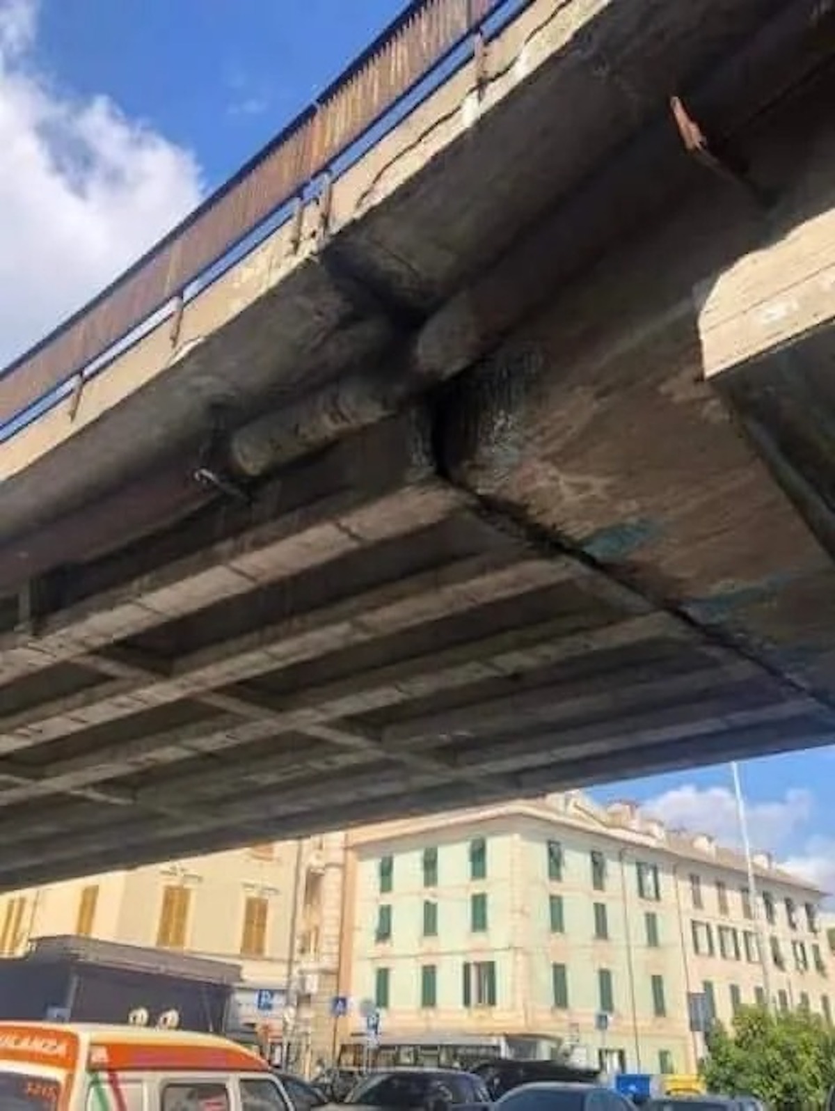 Genova, la foto del ponte e Nervi preoccupa i cittadini