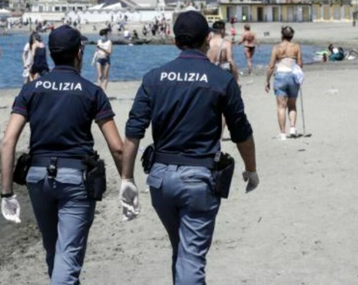 Spedizione punitiva in spiaggia a Pesaro