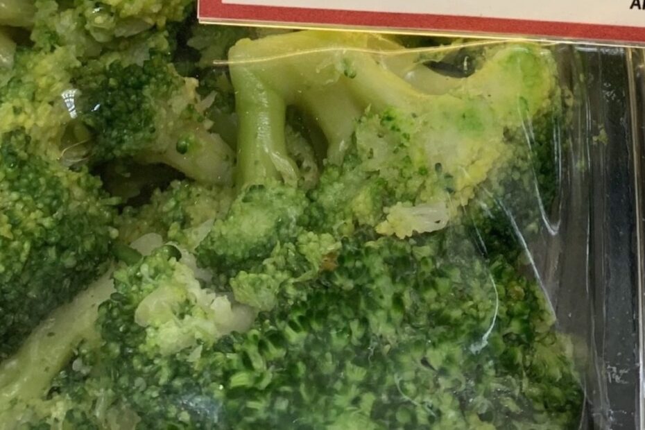 Compra i broccoli e dentro trova un serpente