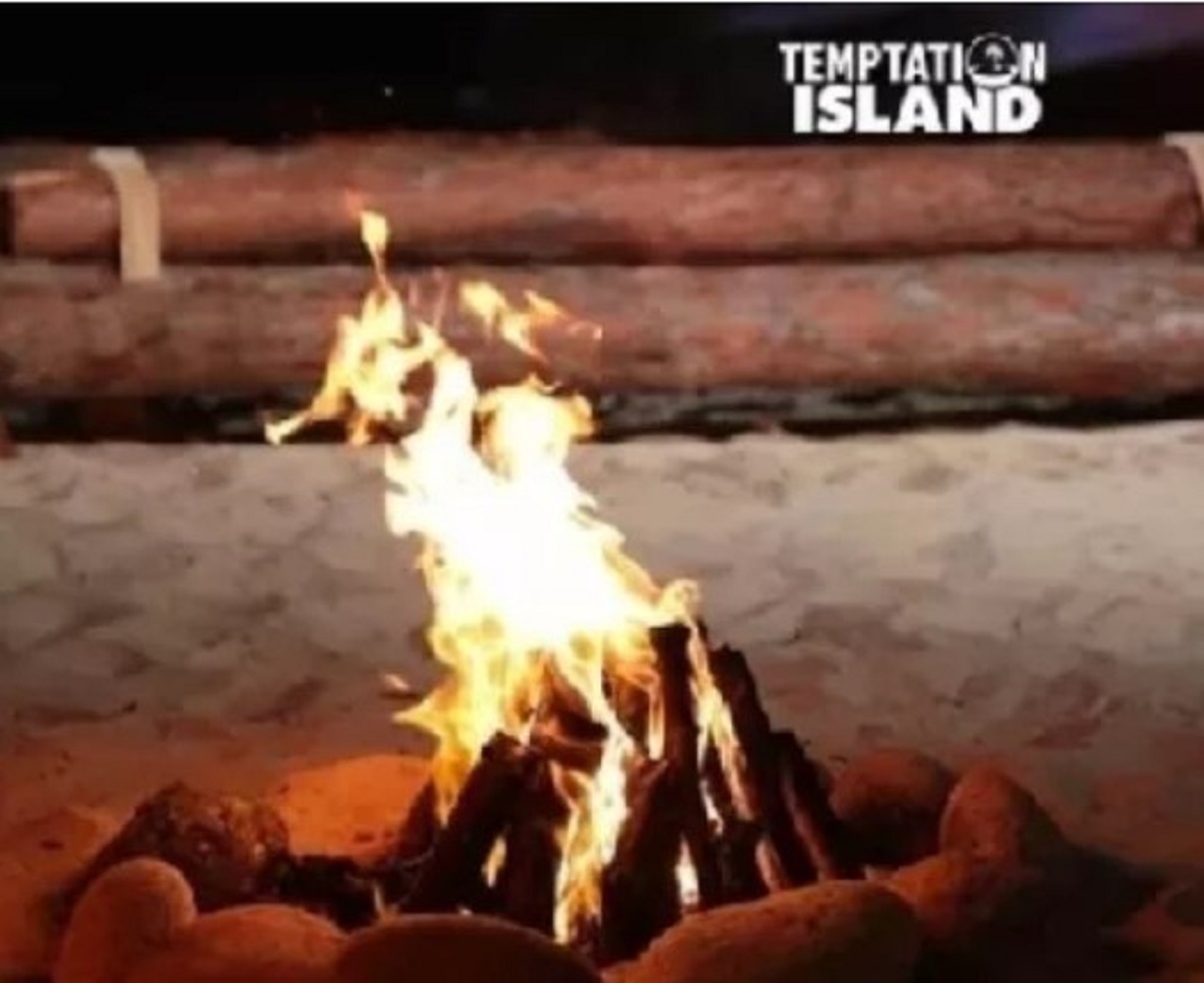 Temptation Island 2023 Davide e Alessia lasciano insieme il programma 