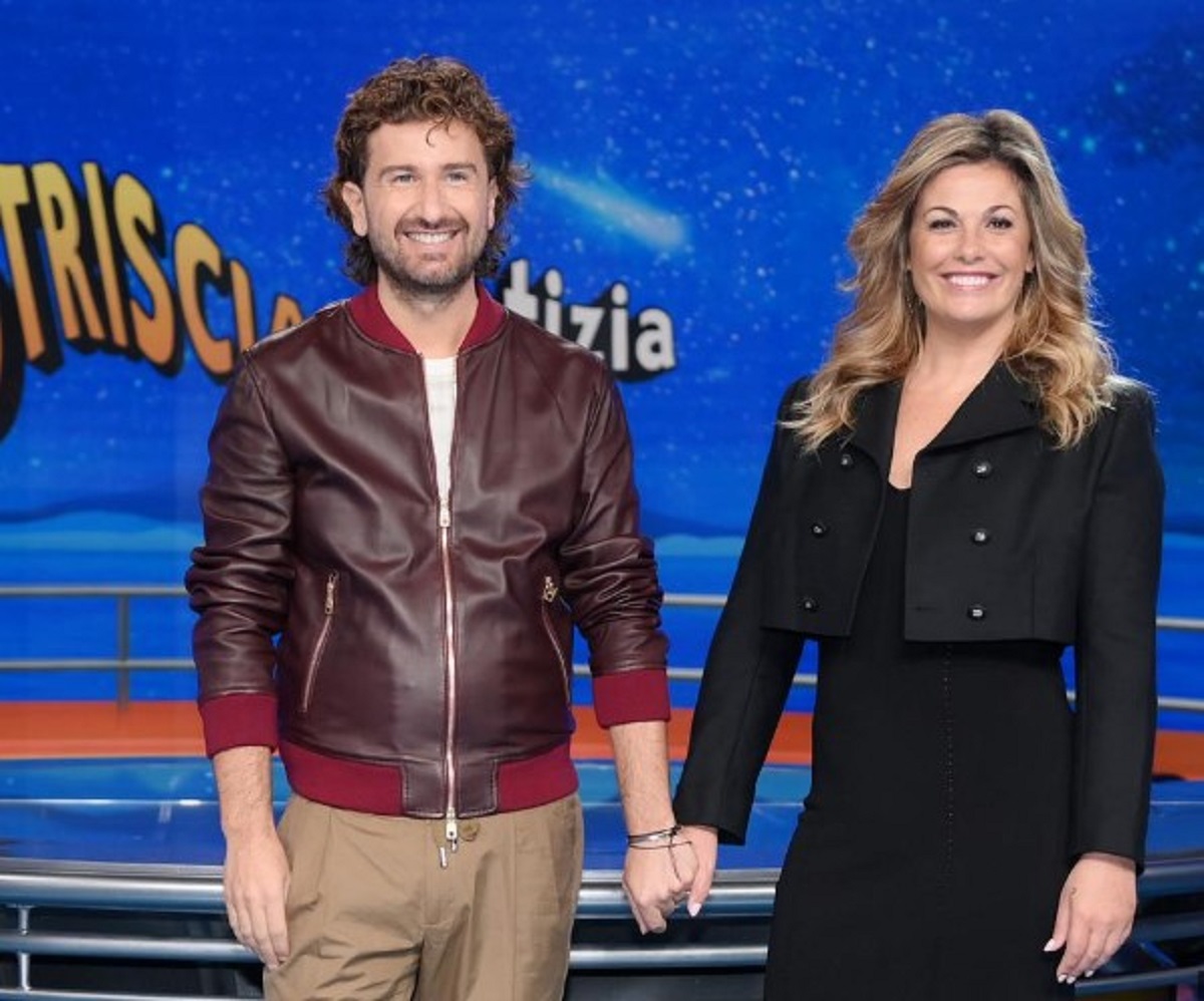 Striscia la notizia Vanessa Incontrada e Alessandro Siani primi conduttori 