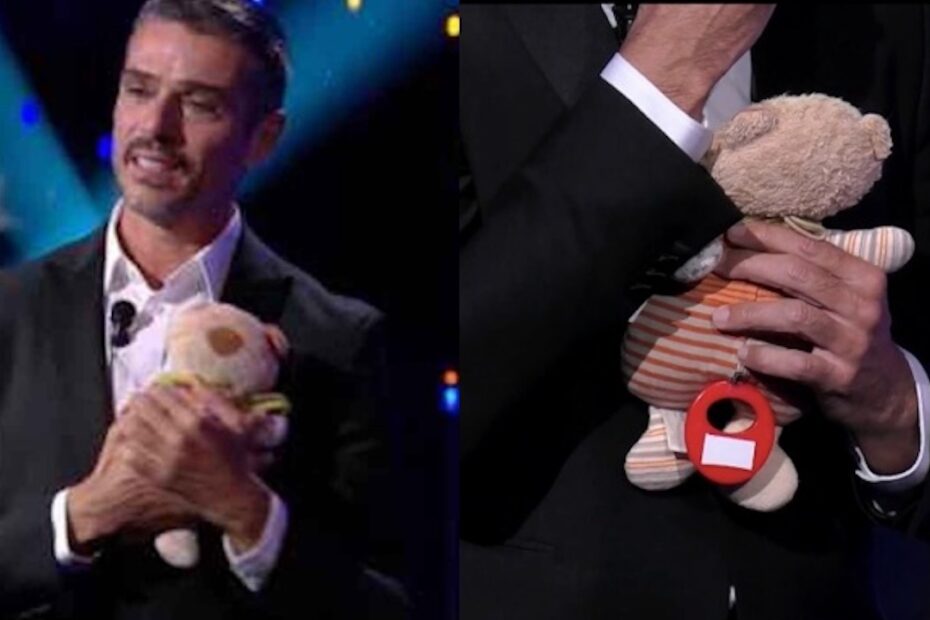 Grande Fratello, il particolare del peluche regalato a Massimiliano Varrese