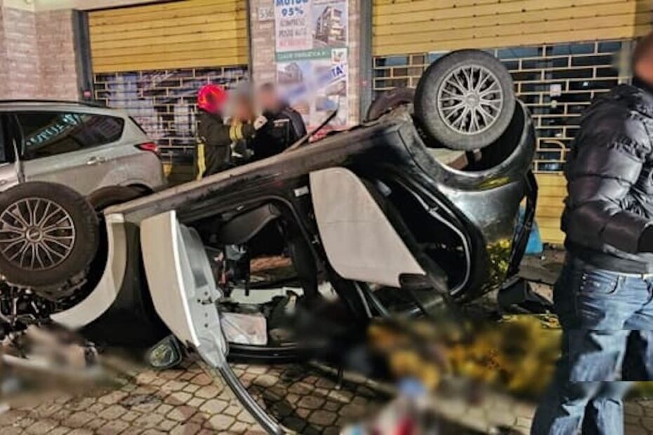 “Erano 6 in macchina”. Tragico incidente: 2 morti e 4 feriti