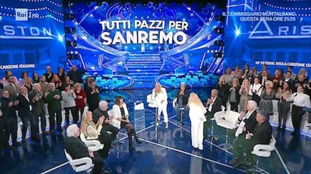 Domenica In, Mara Venier piange e interrompe la diretta