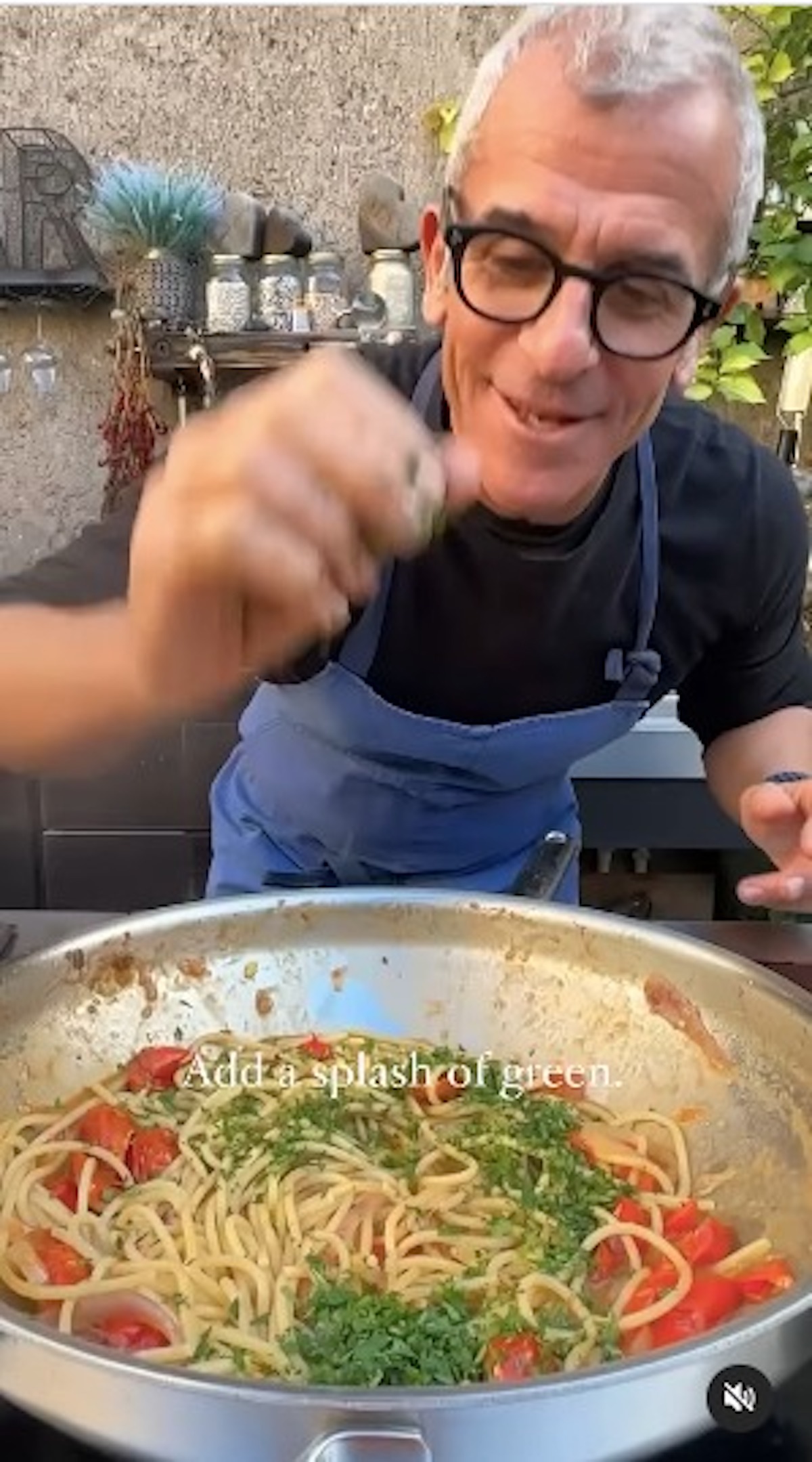 Pasta pomodori del Piennolo e alici di Max Mariola