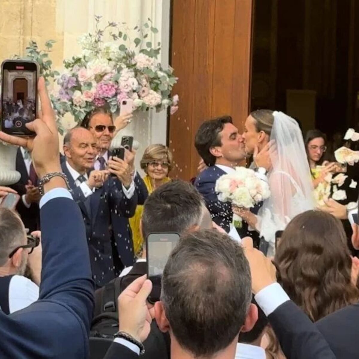 “Gli sposi più belli!”. Bruno Vespa, il matrimonio del figlio