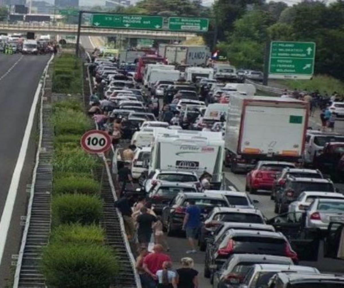 Autostrada Incidente Un Morto