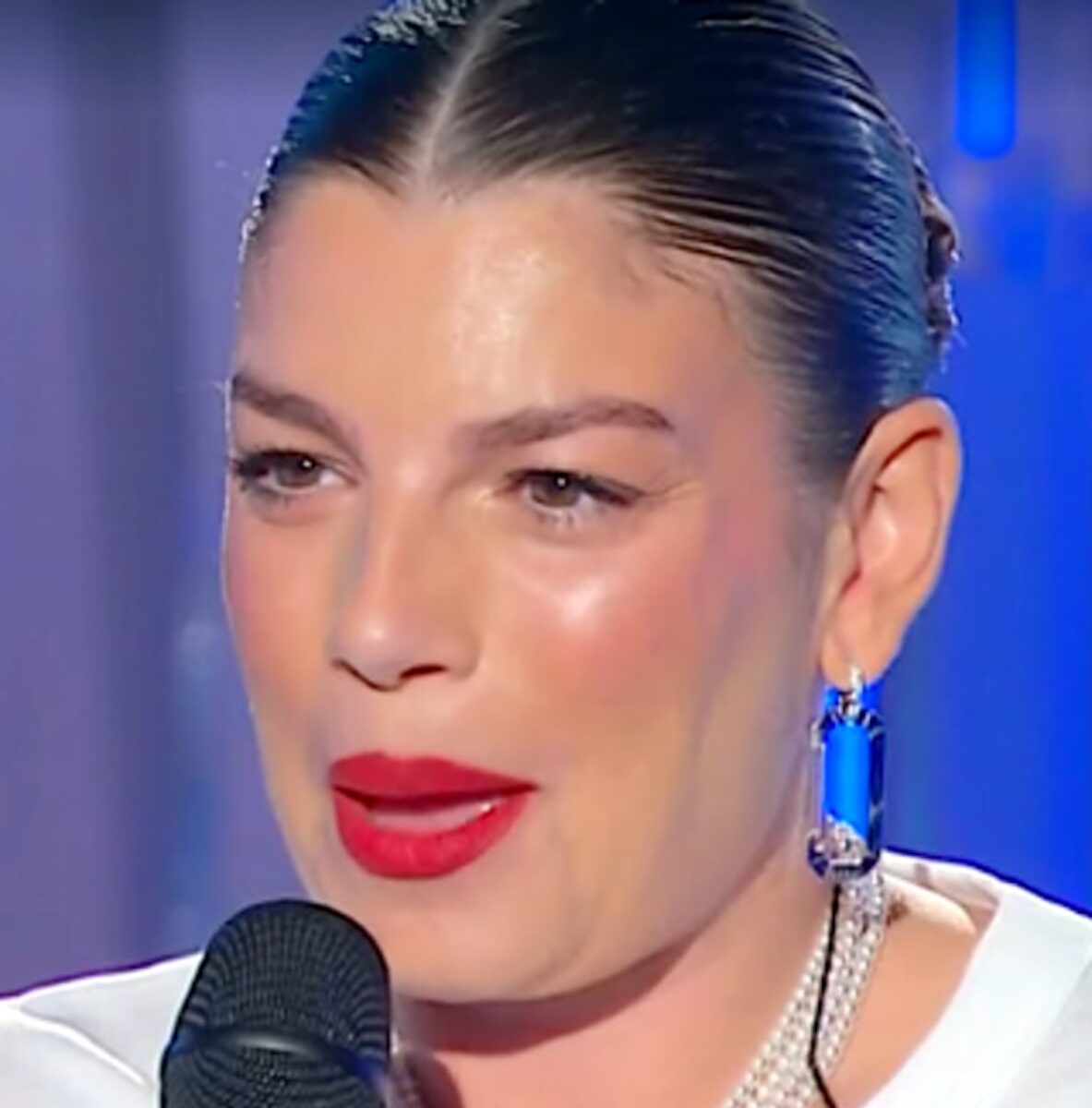 Emma Marrone choc: “L’unico oggetto che deve esserci sempre”