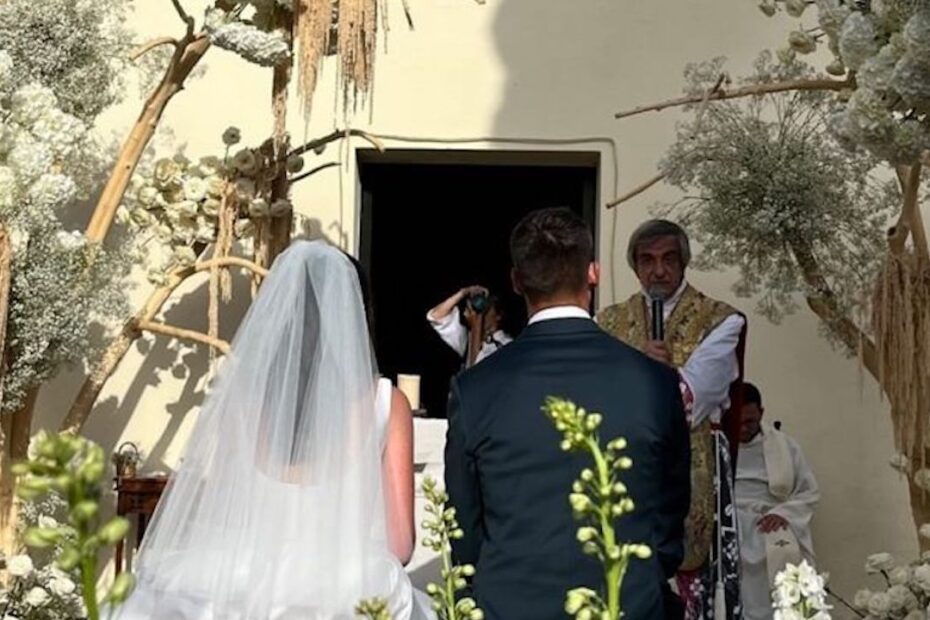 Leonardo Pavoletti, matrimonio in Sardegna per il capitano del Cagliari: il “sì” a Elisa Aliotta
