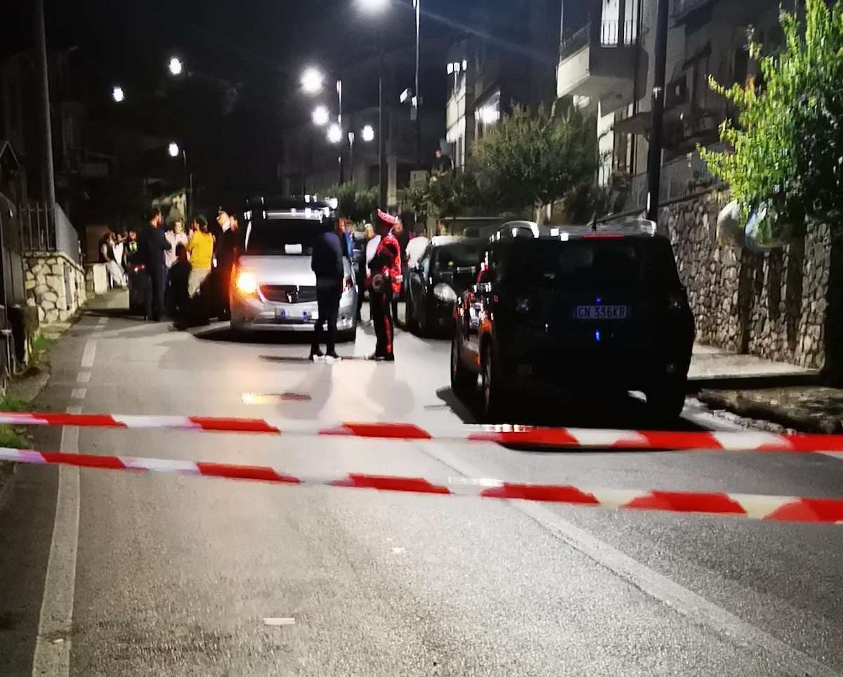 Pannaro (Benevento): aggredisce il fratello, lo decapita e lancia la testa dal balcone