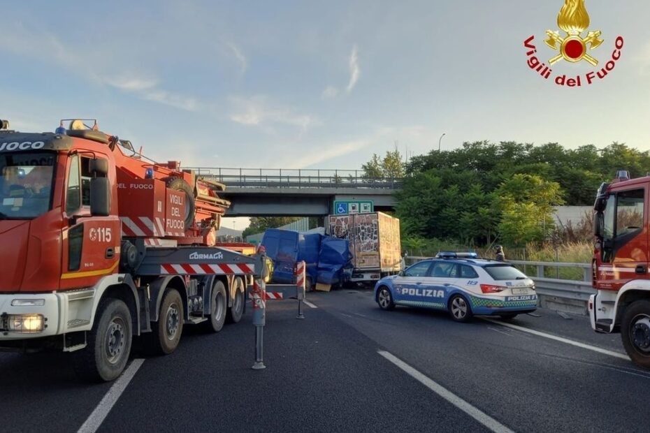 Incidente Autostrada Un Morto