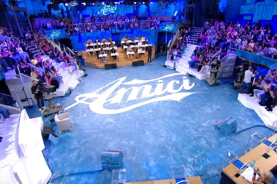 "Amici" nuova edizione, torna (forse) lo storico insegnante Garrison