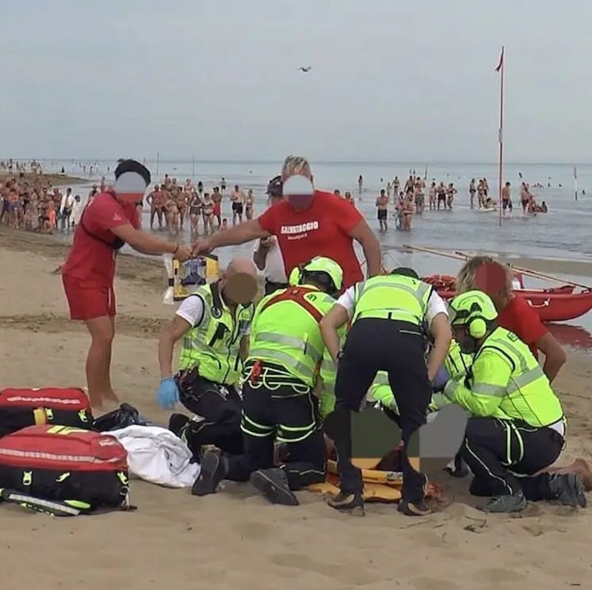 Bibione, bimba muore mentre fa il bagno di fronte ai genitori