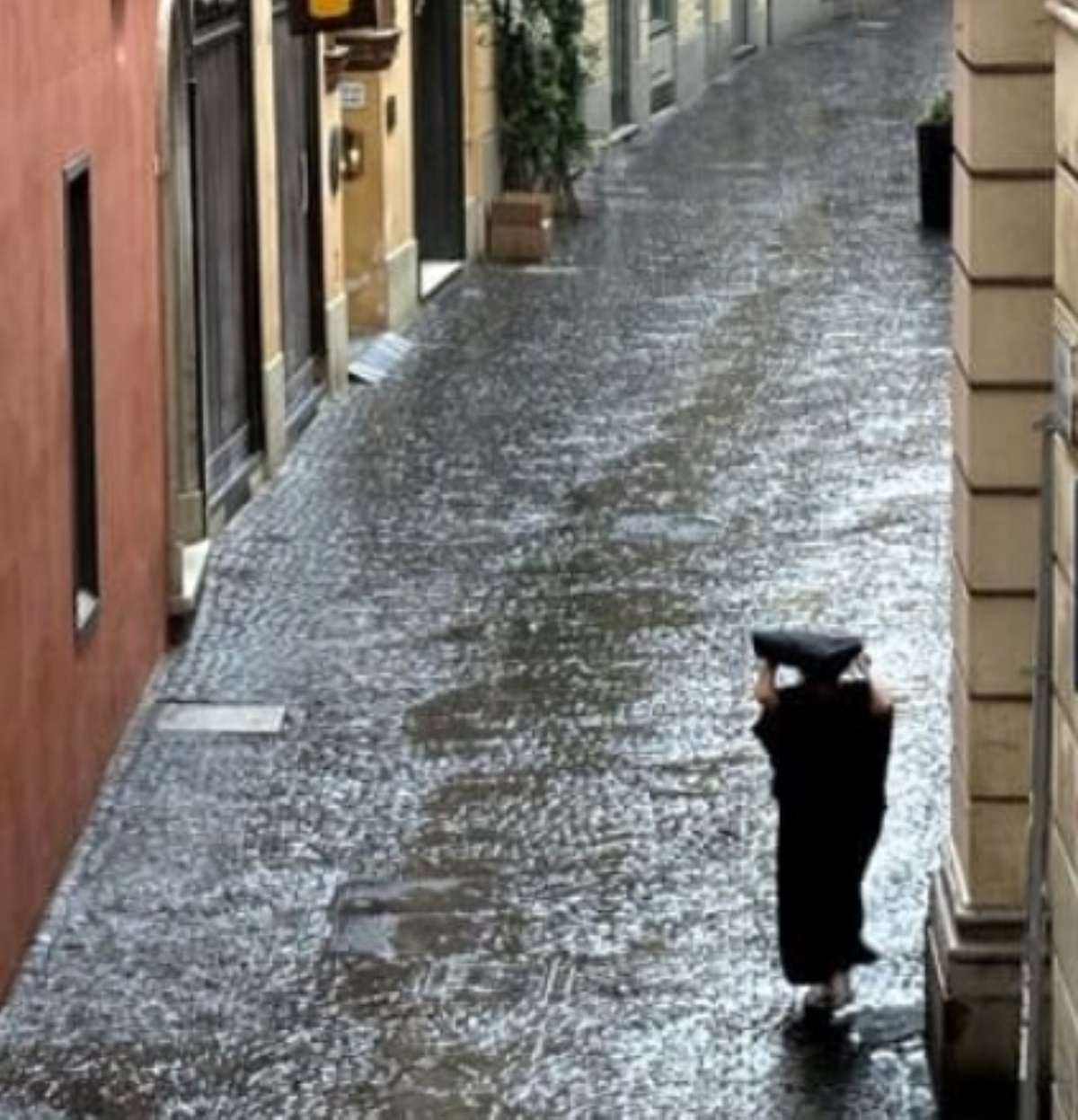 maltempo grandine vento tromba d'aria fulmine