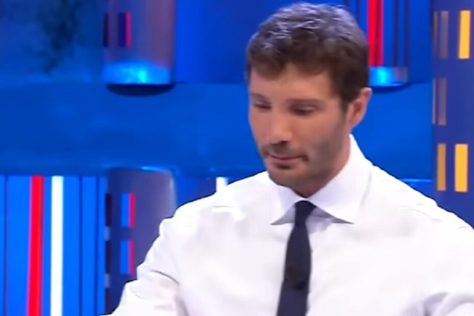 Affari Tuoi, prima puntata con polemica per Stefano De Martino