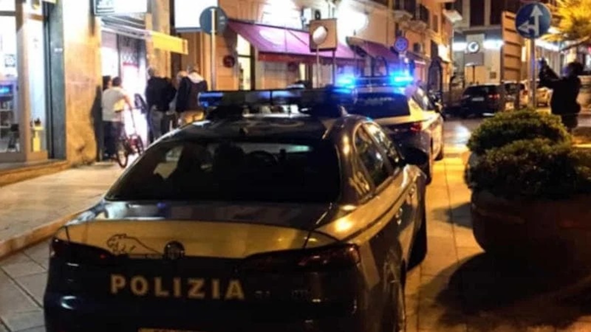 Rapisce bambino per strada sotto gli occhi della sorella: bloccato dalla polizia e arrestato
