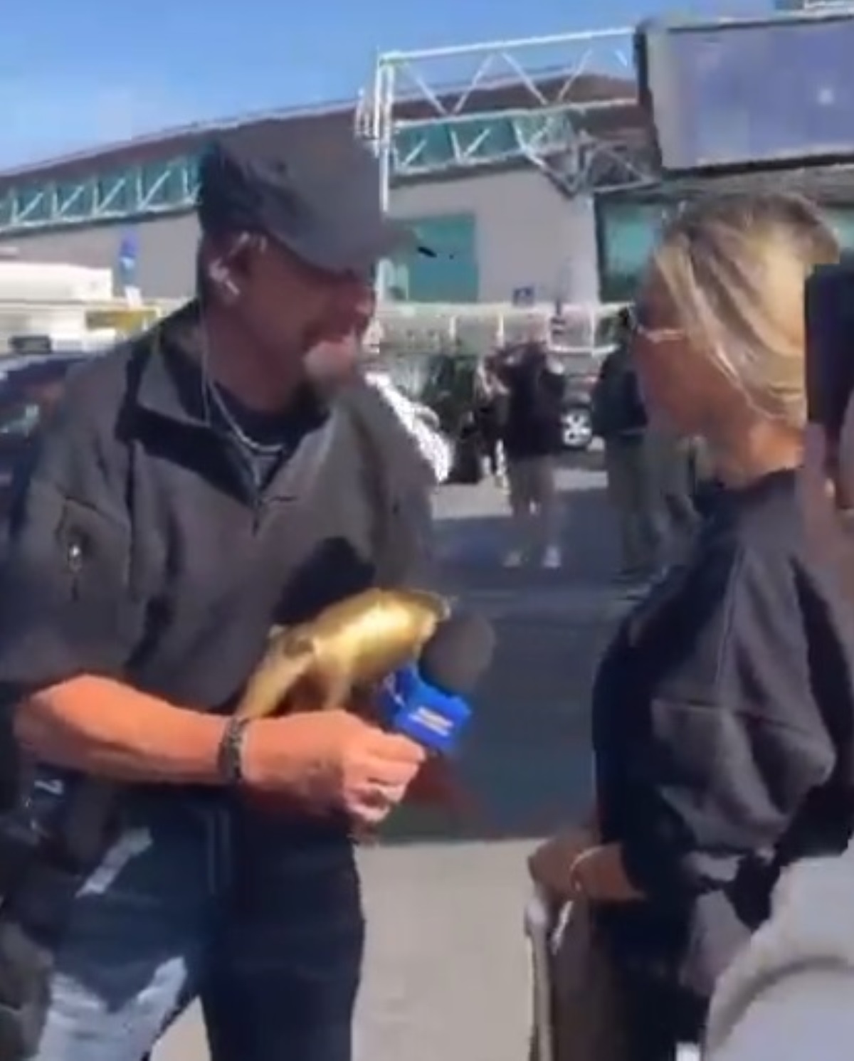 francesco totti noemi aeroporto tapiro striscia