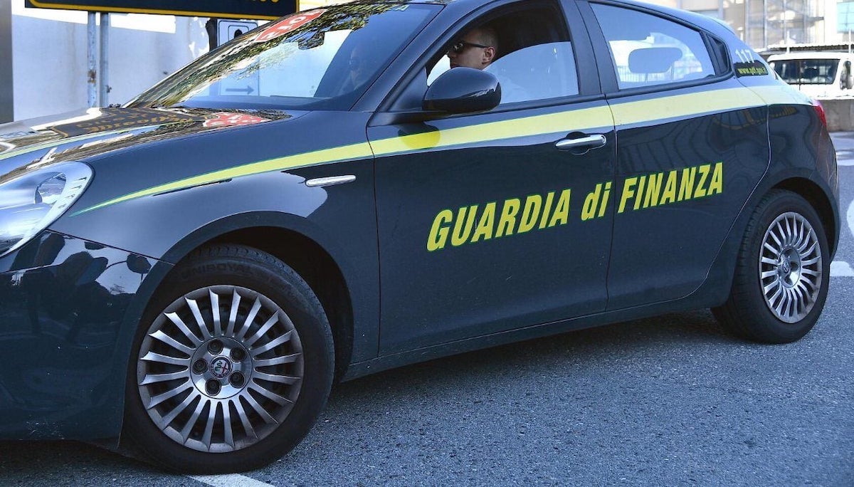 Come la guardia di finanza trova gli evasori di lusso: influencer beccati così