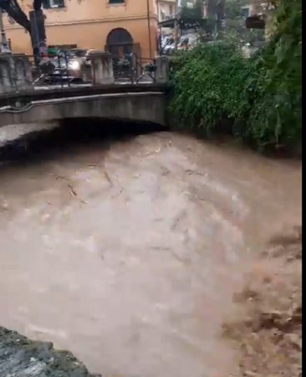 Maltempo in Liguria: fiumi esondati, danni e strade chiuse 