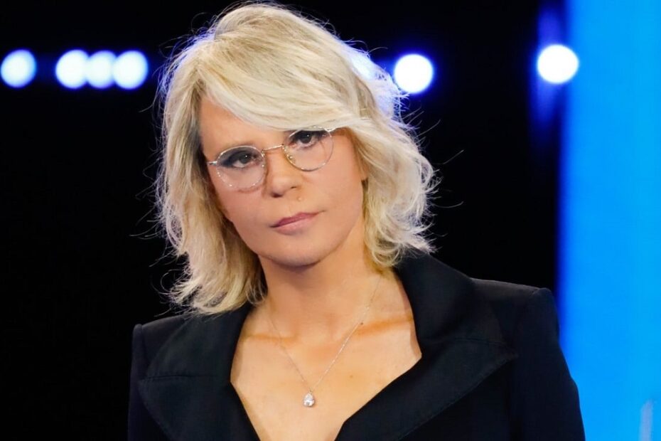 maria de filippi amici 24 critiche per il regalo a diego lazzari