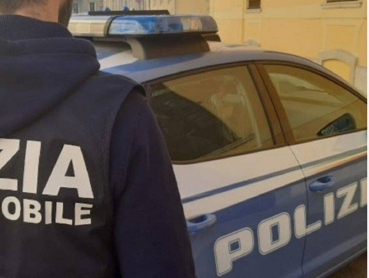 Como coppia sopresa a fare sesso in auto denunciata 