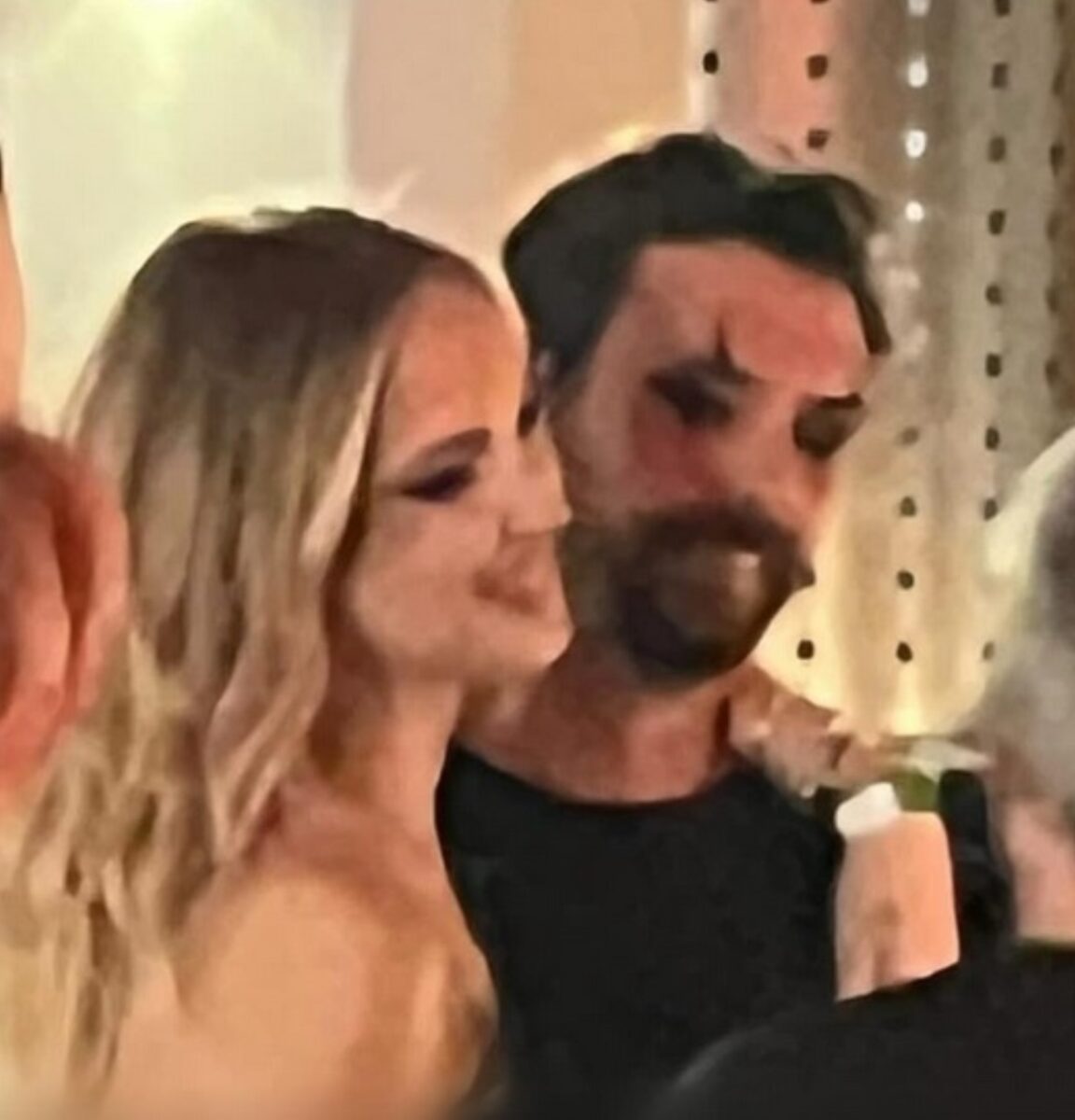 Fabrizio Corona: "Presto Chiara Ferragni annuncerà la nuova gravidanza"