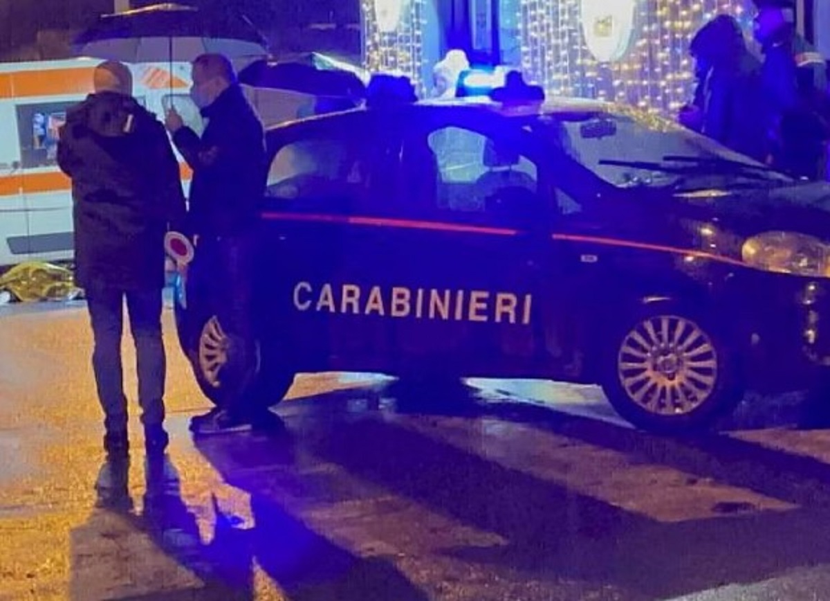 Taranto trovato cadavere in auto 